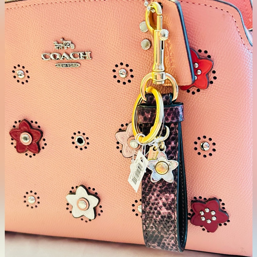 🔥RARE🔥Coach Tea Rose Snakeskin Loop Charm Keychain/ Bag Charm